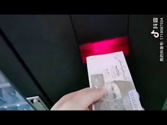 Operated 24 Hours Conveyor Vending Machine With Cashless Payment Systems