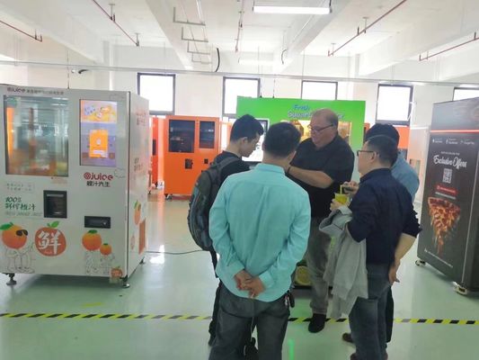 Самообслуживание оригинальный сахарный сок сахарного тростника торговый автомат с интеллектуальной системой очистки для торгового центра
