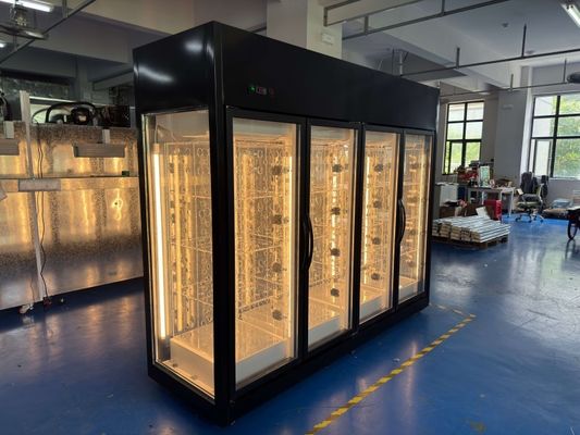 Умный диспенсер для цветов с местами высокой проходимости, несколькими вариантами оплаты и удобным интерфейсом